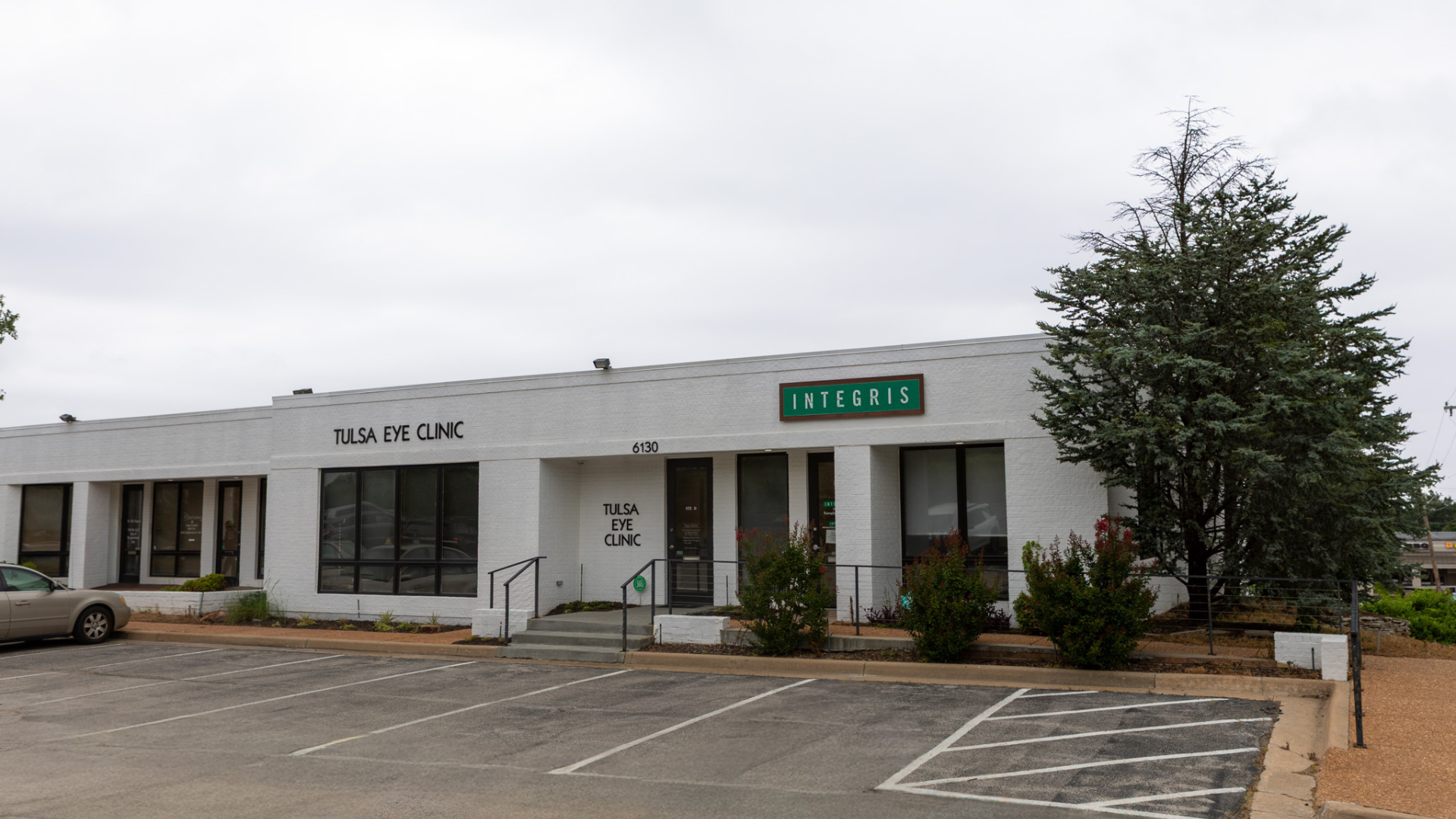 Exterior photo of INTEGRIS Health Advanced Cardiac Care Tulsa