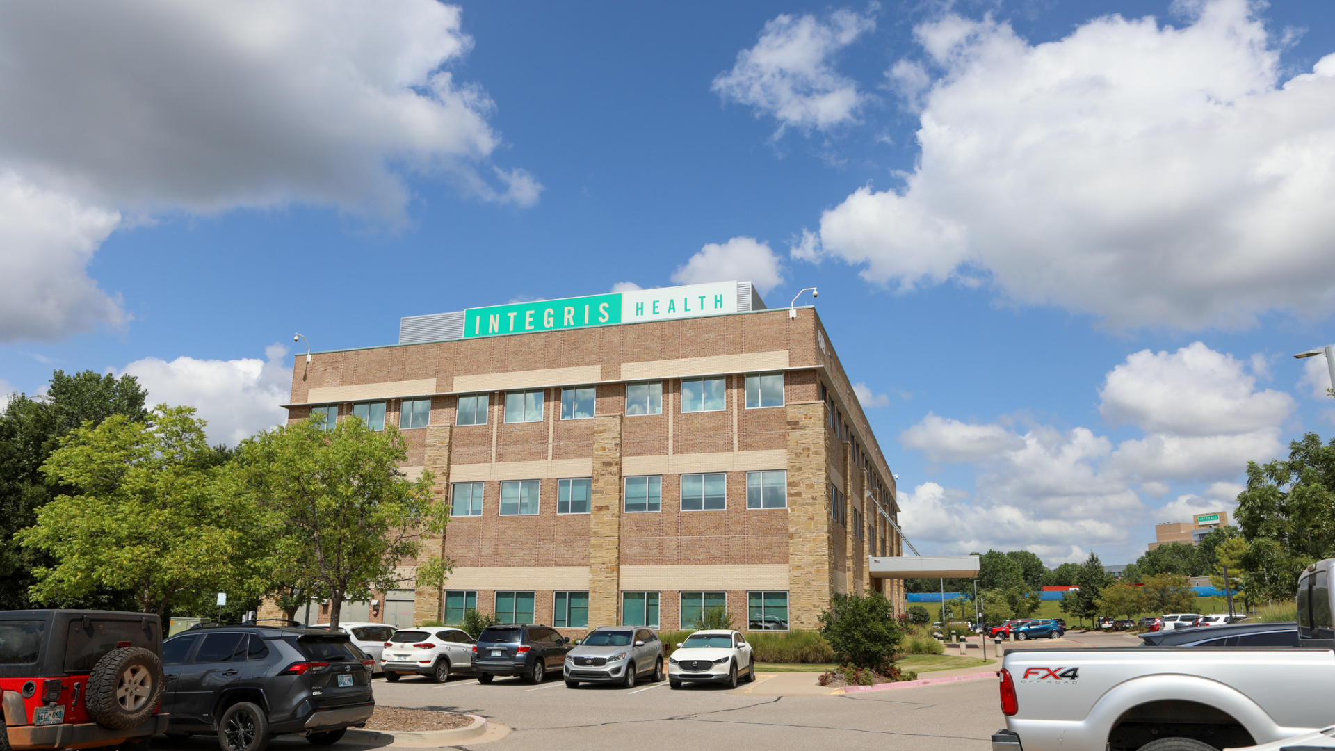 Exterior photo of INTEGRIS Health Edmond IMG East