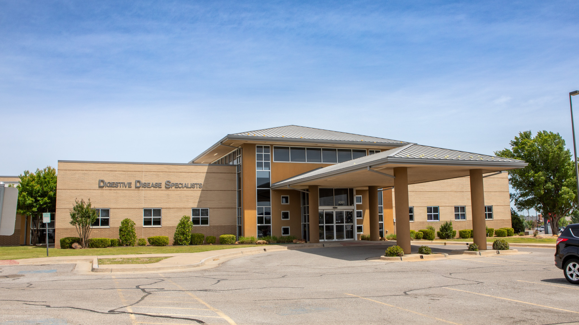 Exterior photo of INTEGRIS Health Oklahoma Endoscopy South