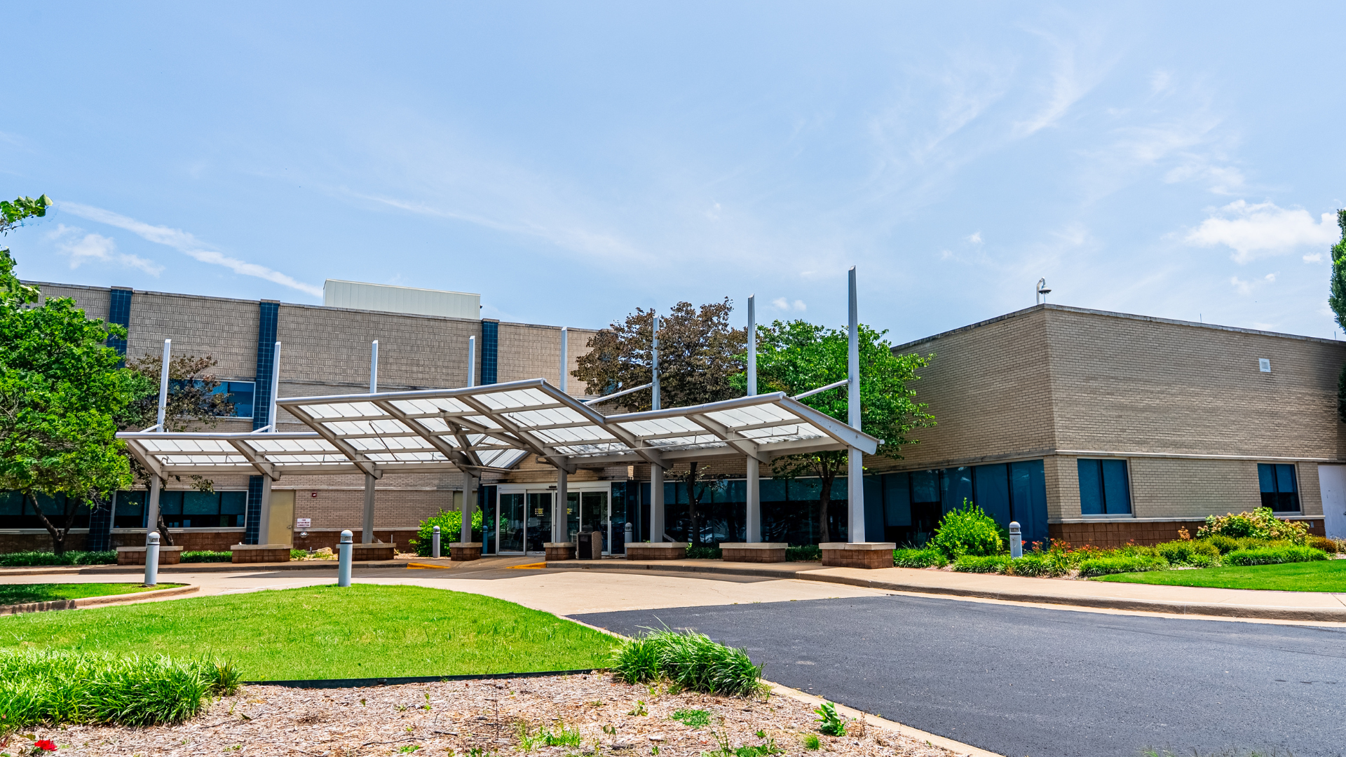Exterior photo of INTEGRIS Health Medical Group Grove Internal Medicine and Pediatrics