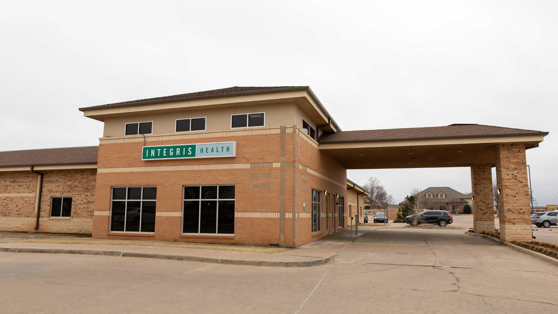 Exterior photo of INTEGRIS Health IMG North MacArthur