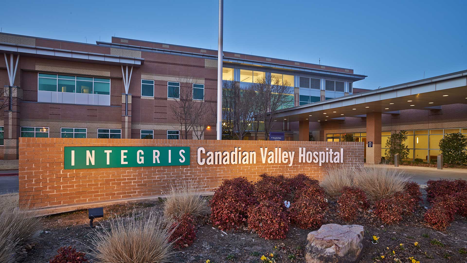 INTEGRIS Canadian Valley Hospital at dusk