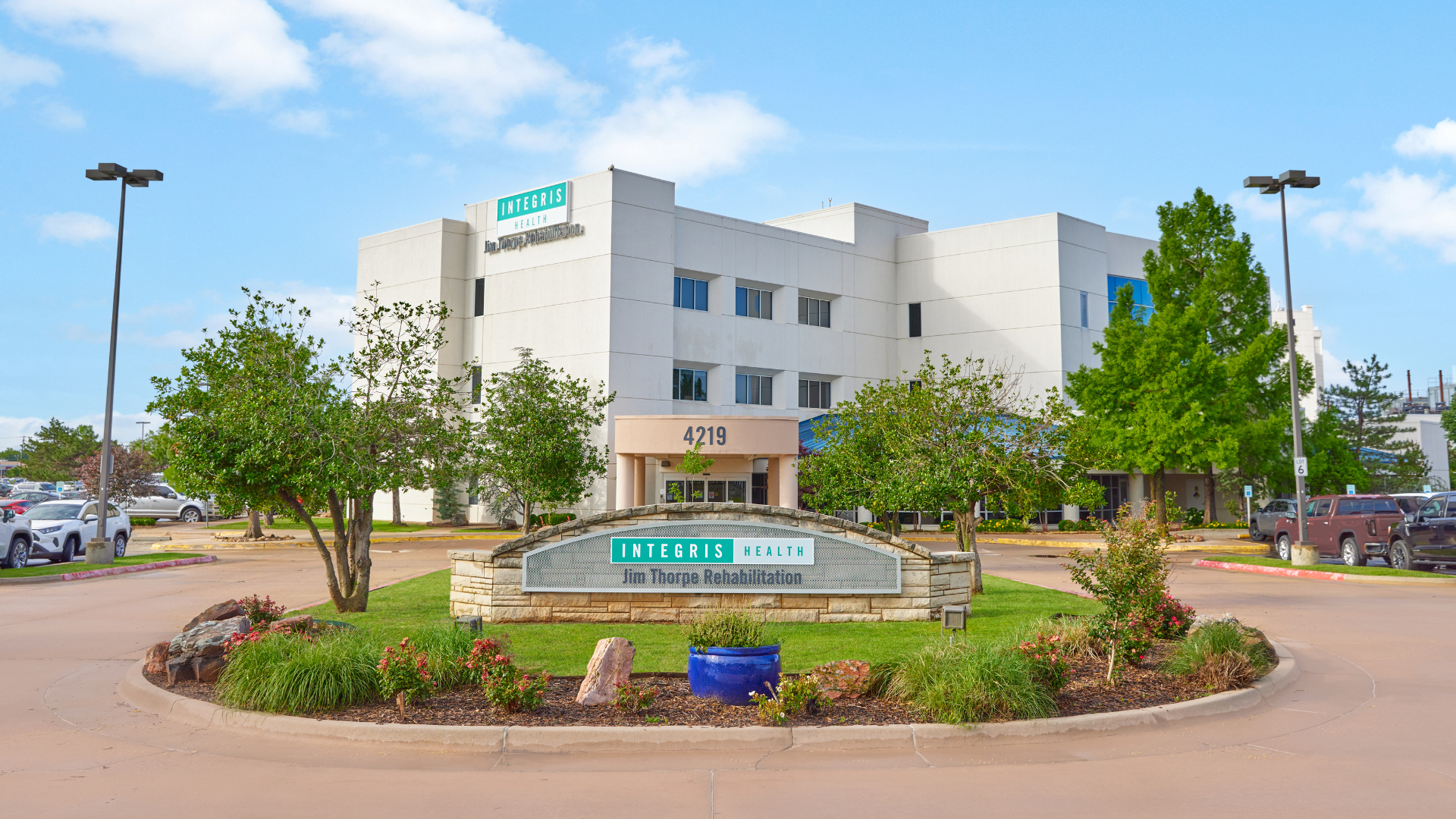 Exterior shot of INTEGRIS Health Jim Thorpe Rehabilitation building and sign