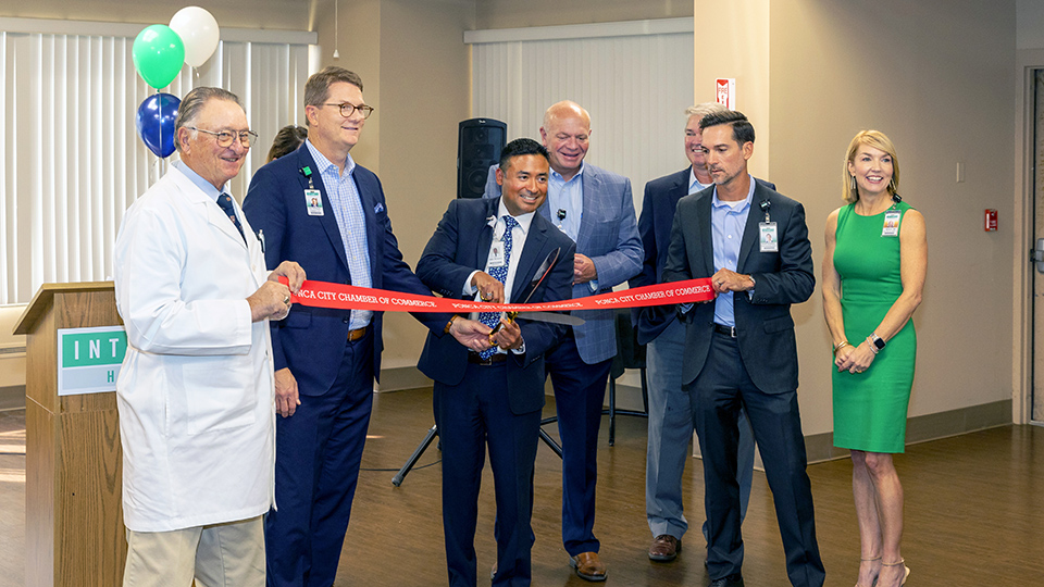Ribbon cutting Ponca City INTEGRIS Health