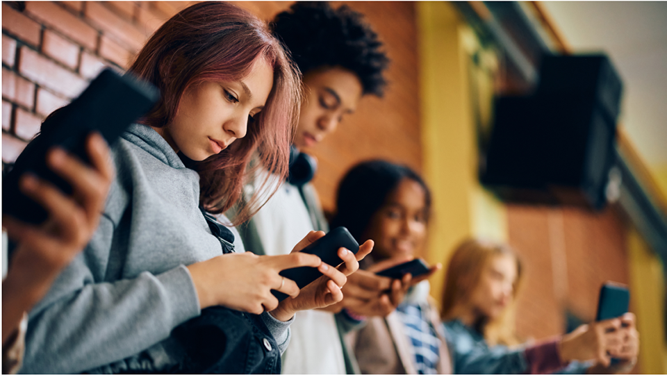 Teens, Tech and Temptation: Navigating the New Addiction Landscape in the Digital Age