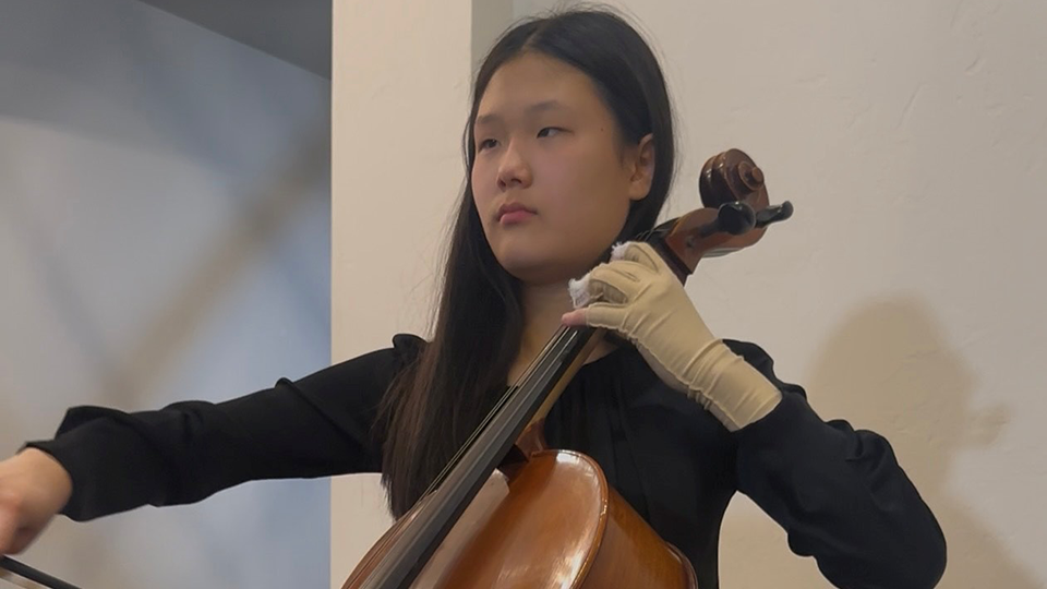 Young Girl Burns Hand Before Orchestra Audition