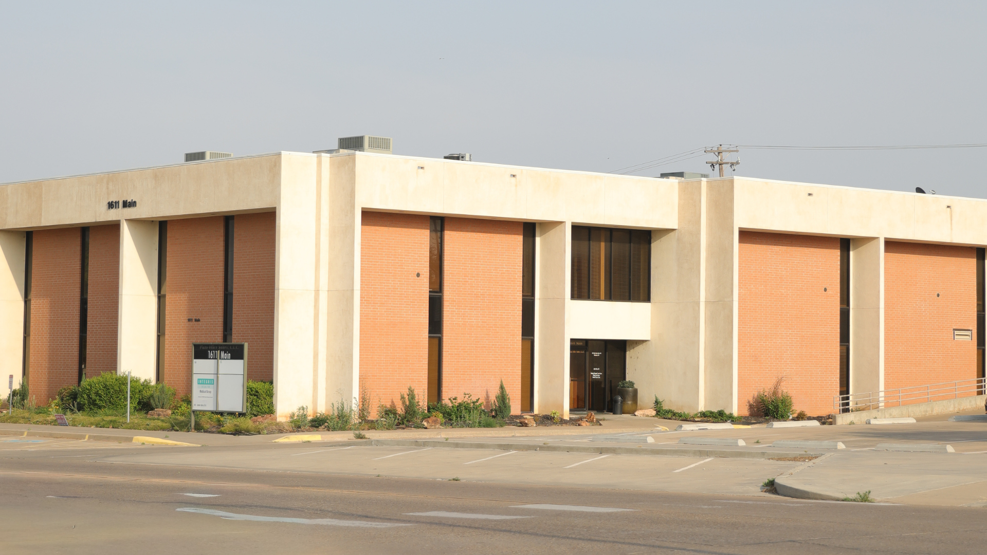 Exterior photo of INTEGRIS Health Medical Group Woodward