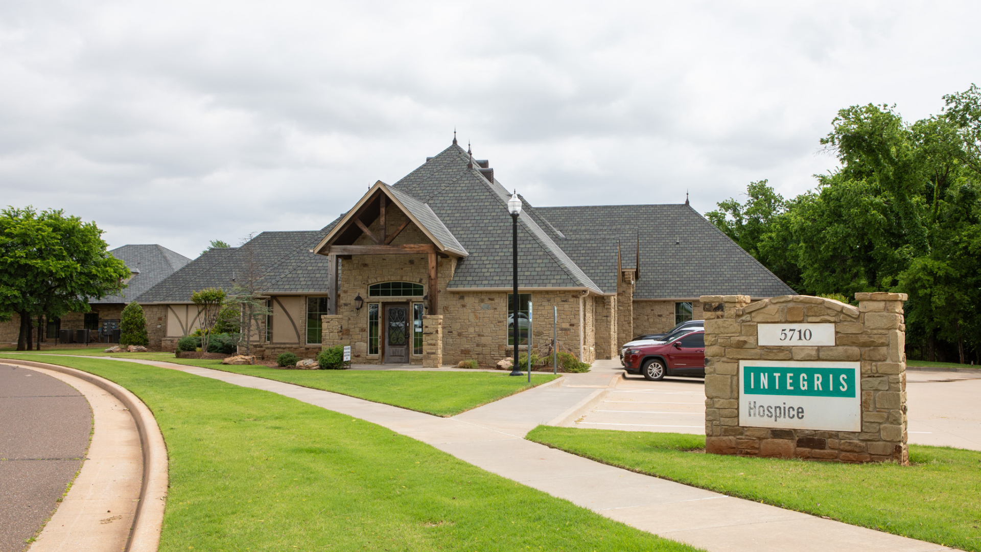 Exterior photo of INTEGRIS Health Hospice and Palliative Care Services